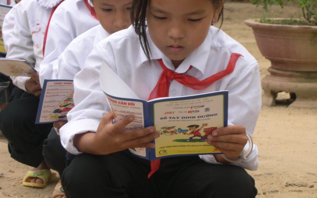 Awareness-raising at school in Vietnam ©Gret